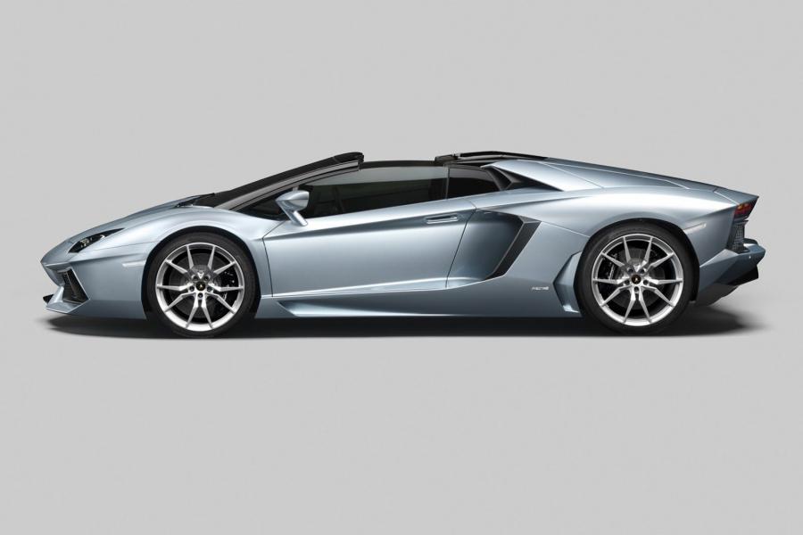  Lamborghini Aventador LP700-4 Roadster 2012 года  (фото 14 из 88)